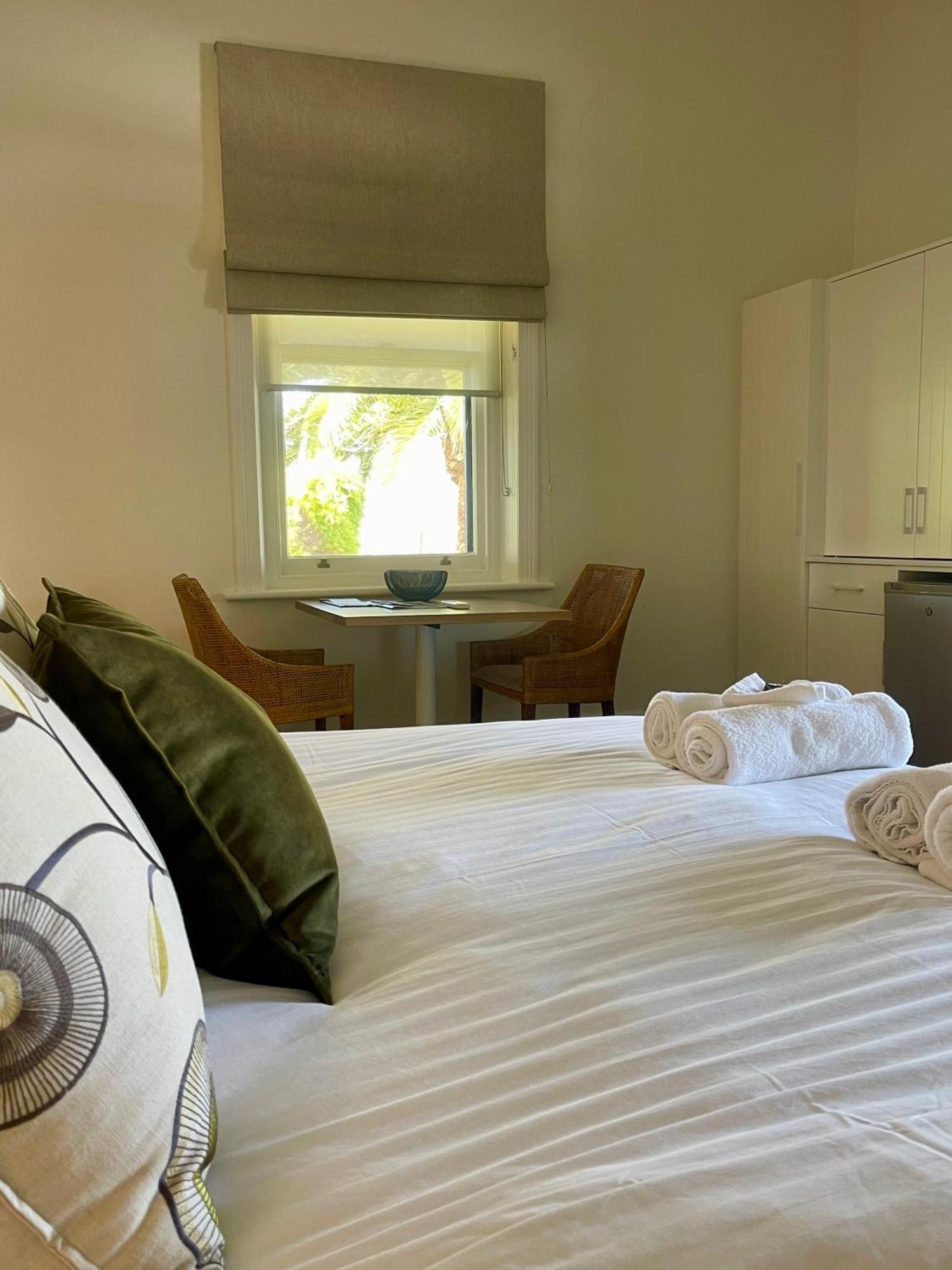タナンダ Pirathon Country Estate Bed & Breakfast エクステリア 写真