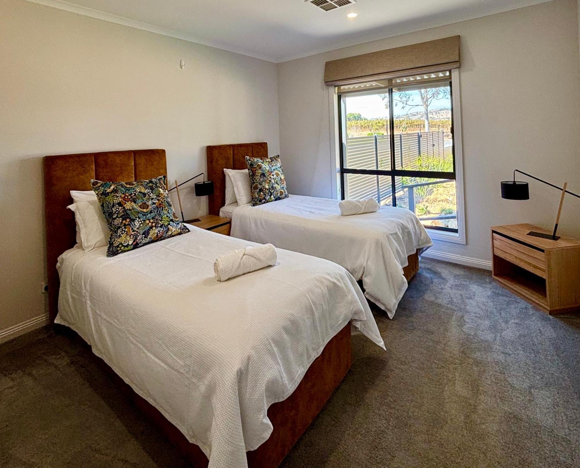 タナンダ Pirathon Country Estate Bed & Breakfast エクステリア 写真
